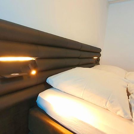 Helles Zimmer Mit Kingsize-Bett MHG Buitenkant foto